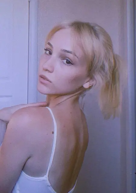 Я Виктория, 27, из Людинова, ищу знакомство для приятного времяпровождения