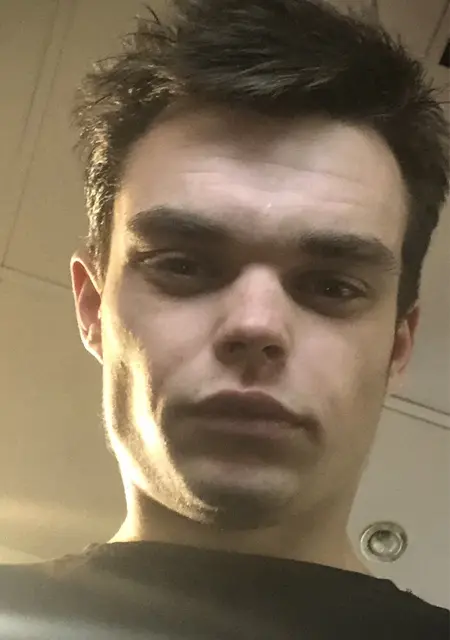 Максим из Курска, ищу на сайте знакомства на одну ночь