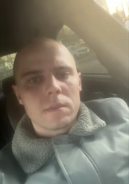 Павел из Курска, ищу на сайте открытые отношения