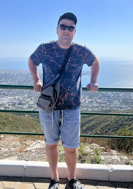 Я Евгений, 35, из Москвы, ищу знакомства на одну ночь