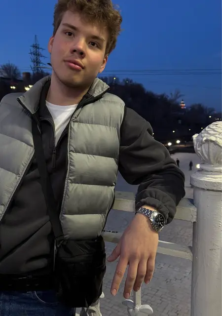 Иван из Оренбурга, мне 20, познакомлюсь на одну ночь