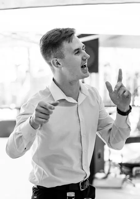 Я Никита, 27, из Нижнего Тагила, ищу знакомства на одну ночь