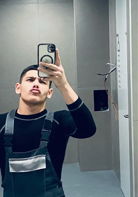 Я Вася, 18, знакомлюсь без обязательств в Нижнем Тагиле