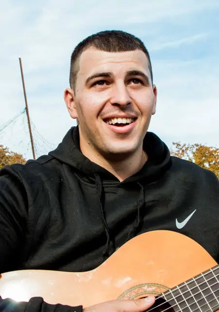 Леонид из Находки, ищу на сайте знакомства на одну ночь