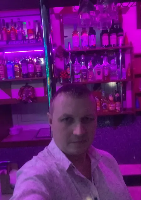 Алексей из Новокузнецка, мне 40, познакомлюсь на одну ночь