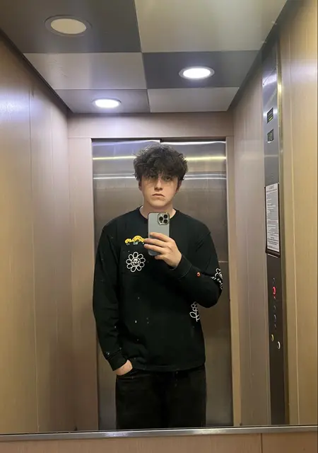 Я Илья, 19, знакомлюсь для постоянных отношений в Краснодаре