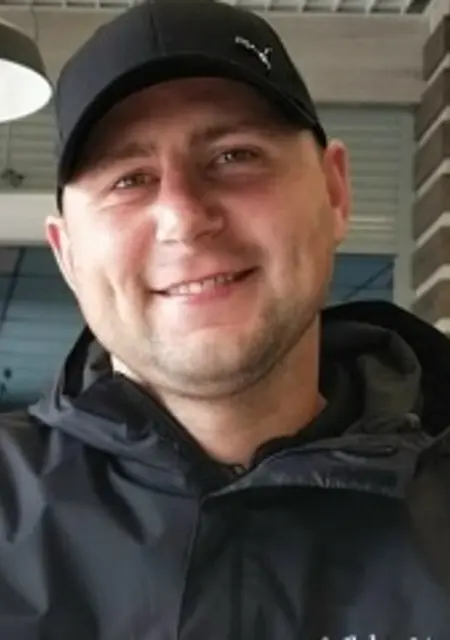 Александр из Кировска, мне 20, познакомлюсь