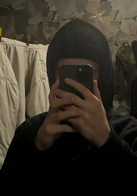 Я Алексей, 19, знакомлюсь для постоянных отношений в Чите