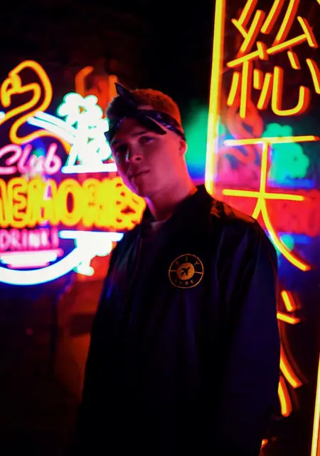 Александр из Конакова, ищу на сайте общение