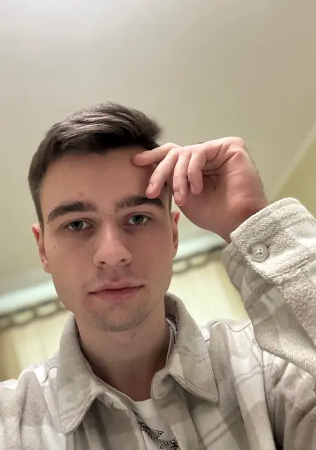 Egor из Большого Камня, мне 25, познакомлюсь на одну ночь