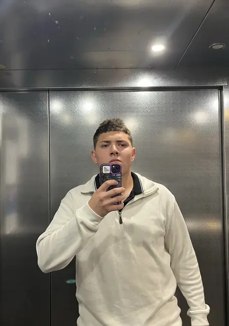 Я Кирилл, 18, знакомлюсь без обязательств в Санкт-Петербурге