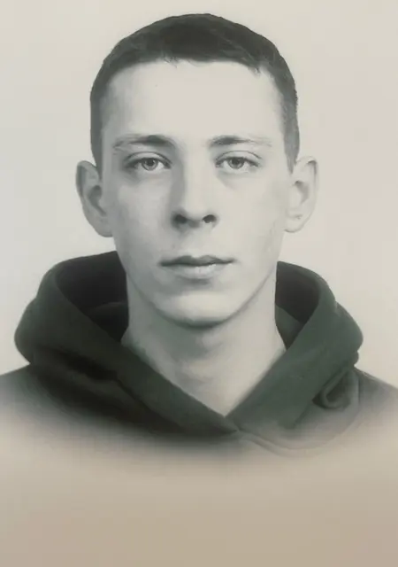 Сережа из Северска, мне 21, познакомлюсь для постоянных отношений