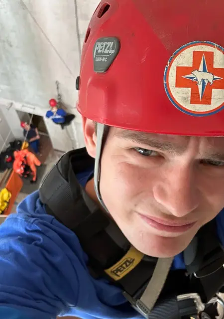 Я Дима, 22, знакомлюсь без обязательств в Челябинске