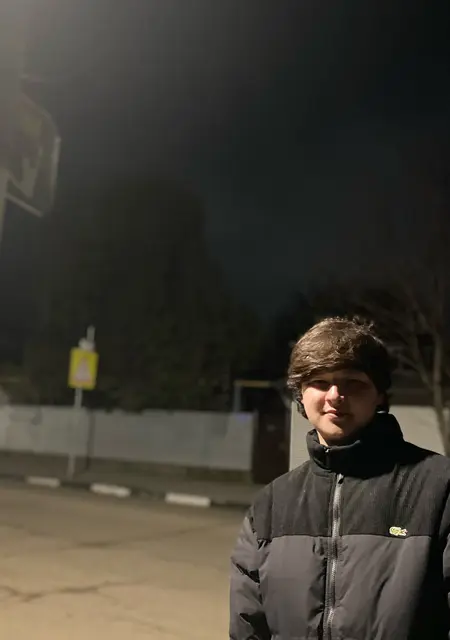 Я Samandar, 20, из Анапы, ищу знакомства без обязательств