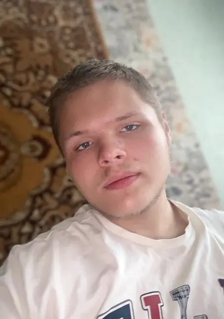 Я Матвей, 19, знакомлюсь на одну ночь в Березниках