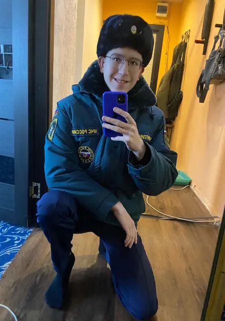 Я Ринат, 19, из Набережных Челнов, ищу знакомства на одну ночь