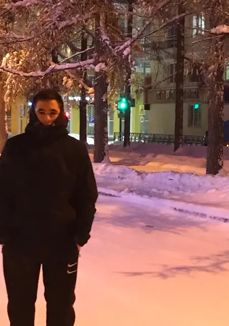 Я Андрей, 19, знакомлюсь на одну ночь в Пскове