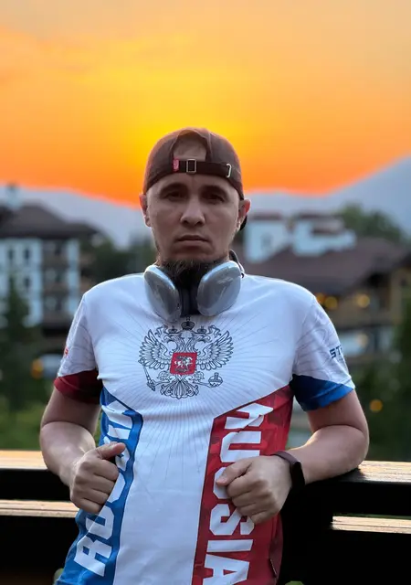 Тимур из Геленджика, ищу на сайте открытые отношения