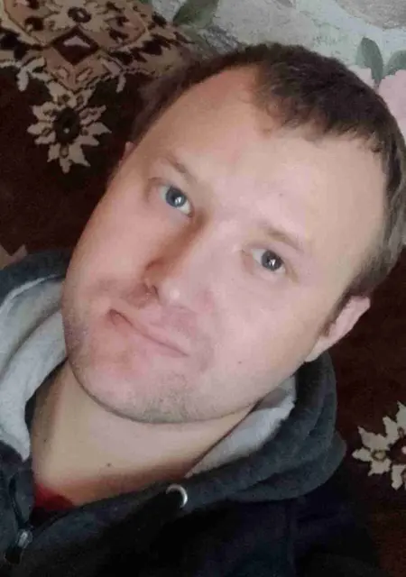 Я Тосик, 27, из Алтая, ищу знакомства без обязательств