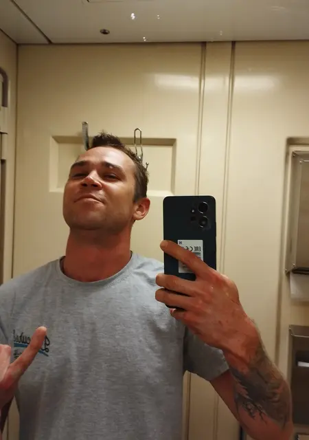 Сергей из Бузулука, мне 34, познакомлюсь на одну ночь