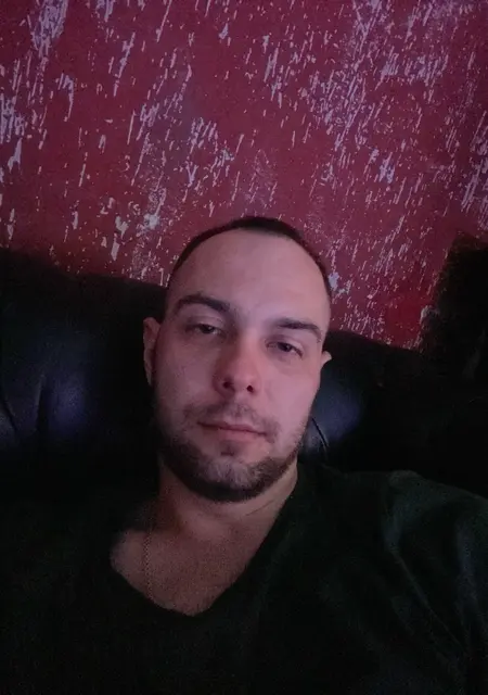 Vladislav из Курска, ищу на сайте знакомства на одну ночь