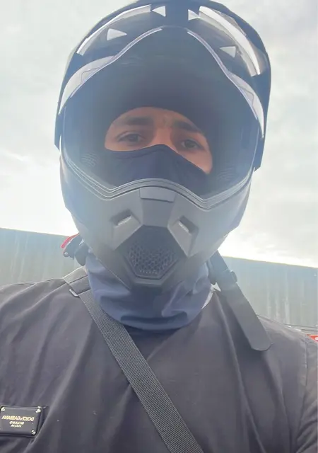 Я Эльдар, 27, знакомлюсь для открытые отношения в Смоленске