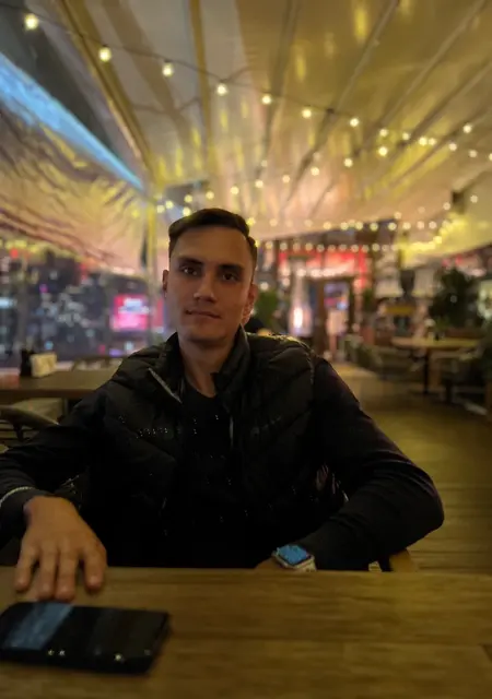 Я Глеб, 24, знакомлюсь без обязательств в Миассе