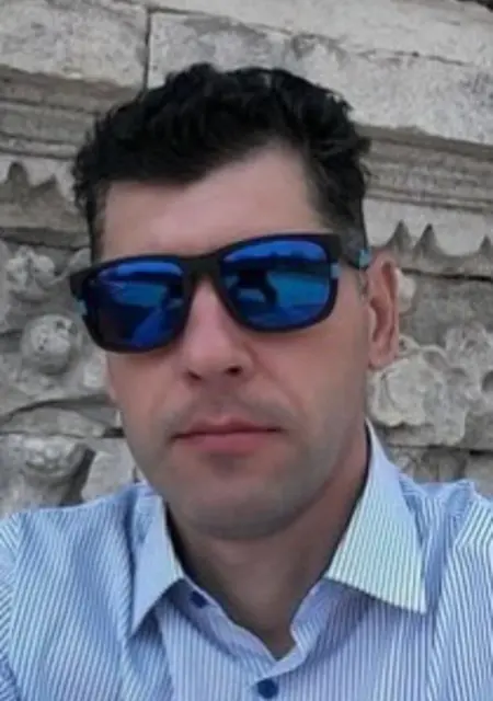 Я Александр, 45, из Евпатории, ищу знакомство для приятного времяпровождения