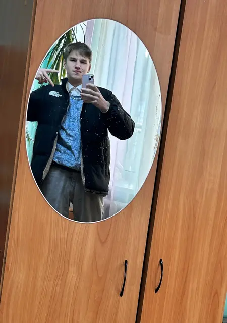 Егор из Нижнего Тагила, мне 19, познакомлюсь без обязательств