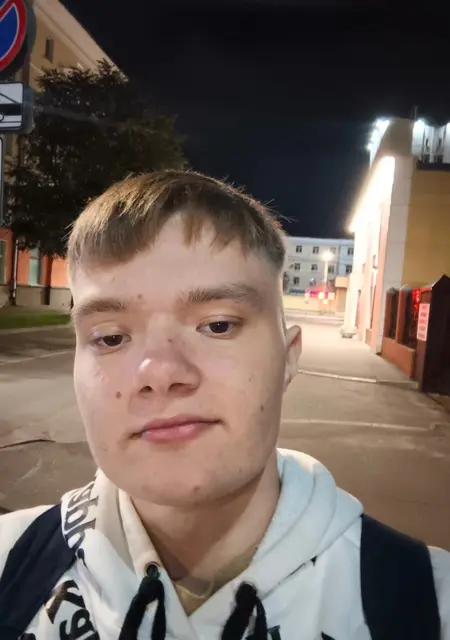 Никита из Кирова, мне 18, познакомлюсь на одну ночь