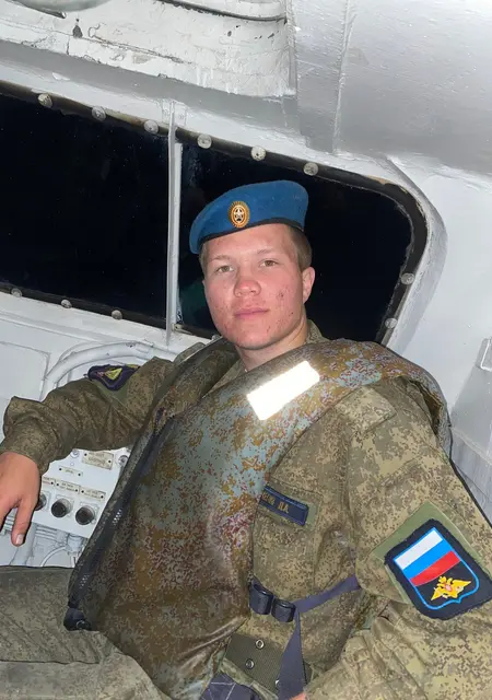 Я Сергей, 20, знакомлюсь без обязательств в Миассе