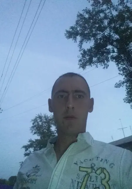 Максим из Южноуральска, ищу на сайте знакомства на одну ночь