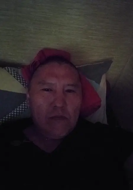 Вася из Нюрбы, ищу на сайте знакомства на одну ночь