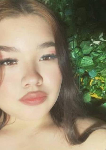 Я Софа, 18, из Таганрога, ищу знакомство для дружбы