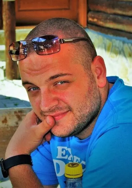 Ден из Динской, мне 44, познакомлюсь на одну ночь