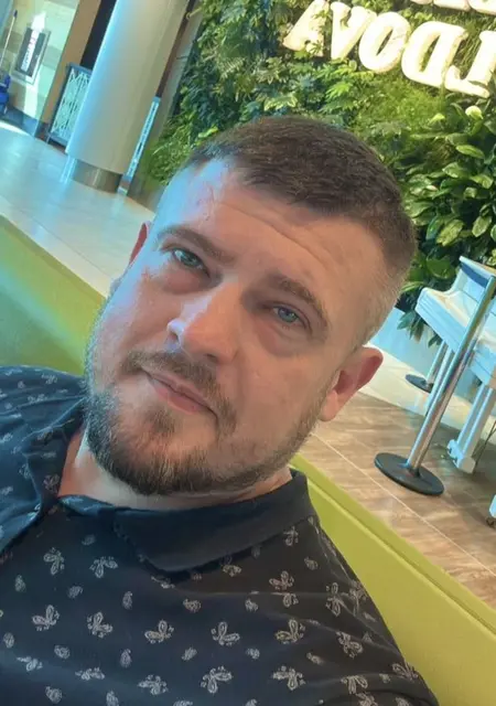 Руслан из Москвы, мне 40, познакомлюсь для общения