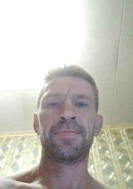 Я Дмитрий, 45, знакомлюсь без обязательств в Саратове