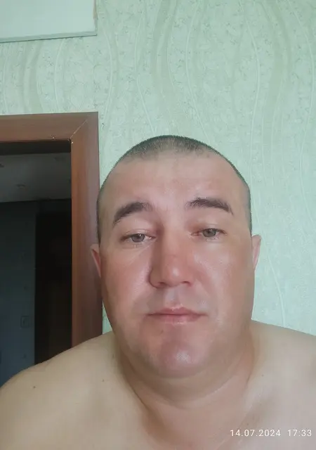 Геннадий из Кемерово, мне 40, познакомлюсь для открытые отношения