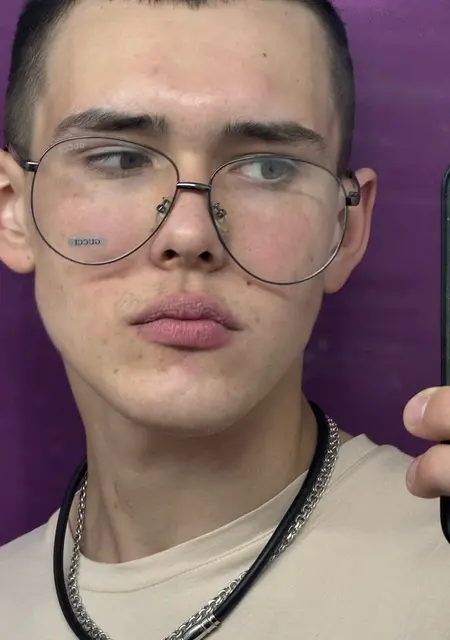 Я Даниил, 18, из Люберец, ищу знакомства на одну ночь