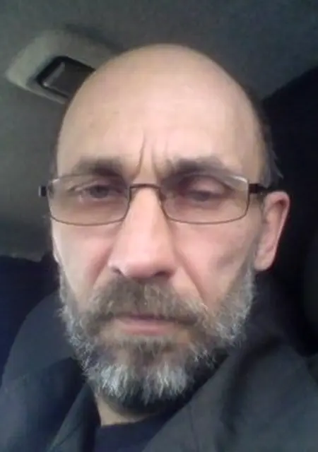 Я Володя, 51, из Тольятти, ищу знакомства без обязательств