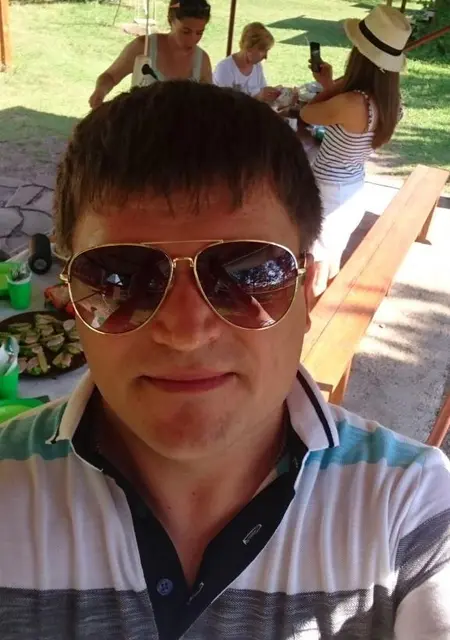 Костя из Канска, ищу на сайте знакомства на одну ночь