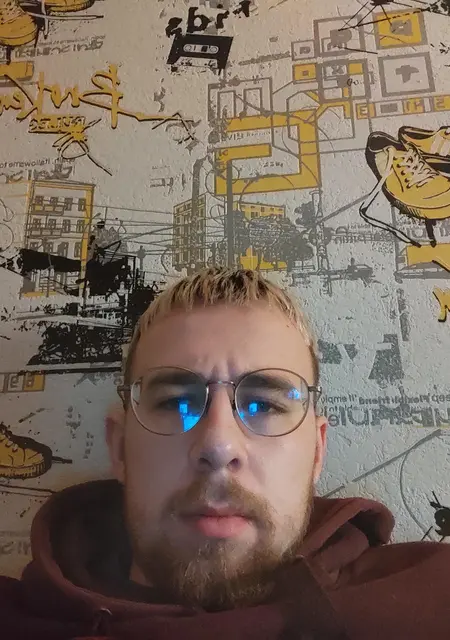 Амон из Гатчины, мне 23, познакомлюсь для приятного времяпровождения