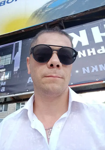 Николай из Львова, ищу на сайте знакомства без обязательств