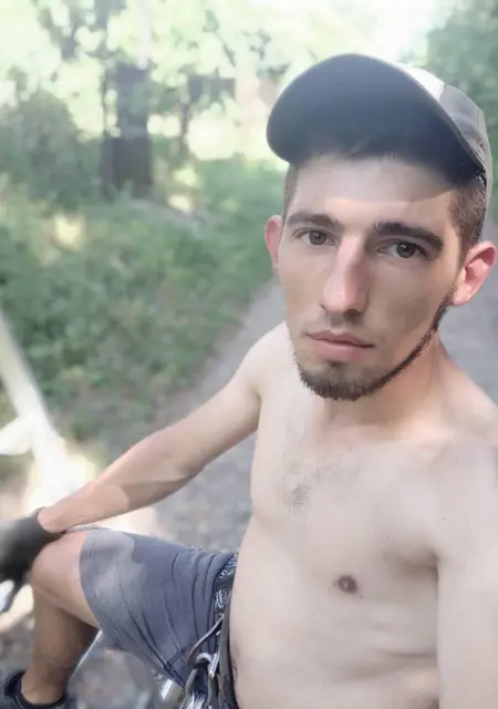 Виталик из Белой Церкви, мне 36, познакомлюсь без обязательств