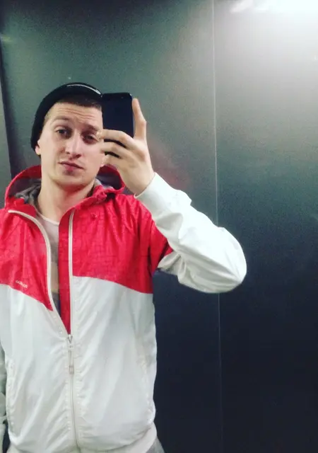 Никита из Химок, ищу на сайте постоянные отношения