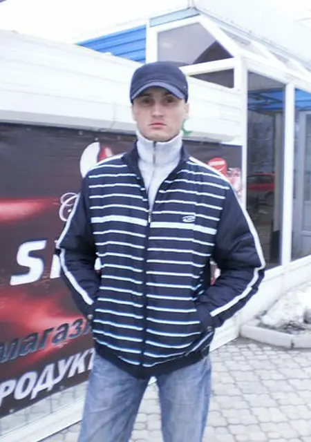 Дмитрий из Мегиона, мне 42, познакомлюсь на одну ночь