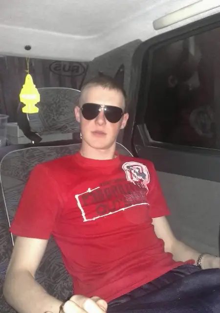 Я Евгений, 34, из Брянска, ищу знакомство для постоянных отношений