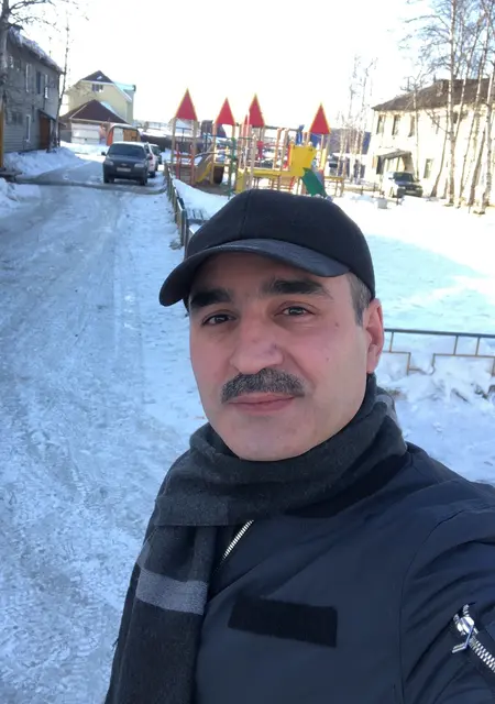 Я Зия, 43, знакомлюсь без обязательств в Нефтеюганске