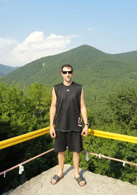 Виктор из Омска, ищу на сайте знакомства на одну ночь