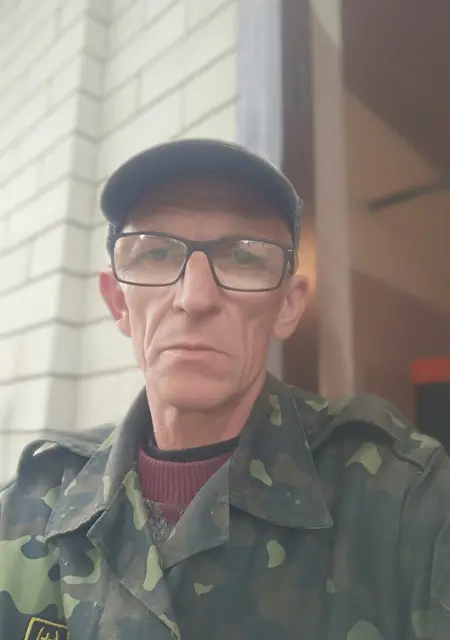 Александр из Киева, мне 54, познакомлюсь на одну ночь